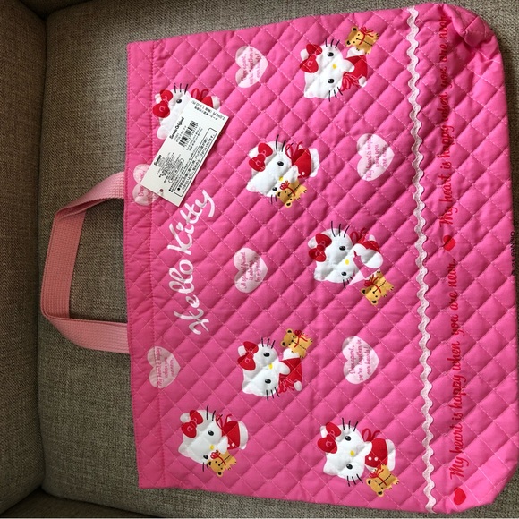 Hello Kitty Quilted Tote Bag - Picture 5 of 8